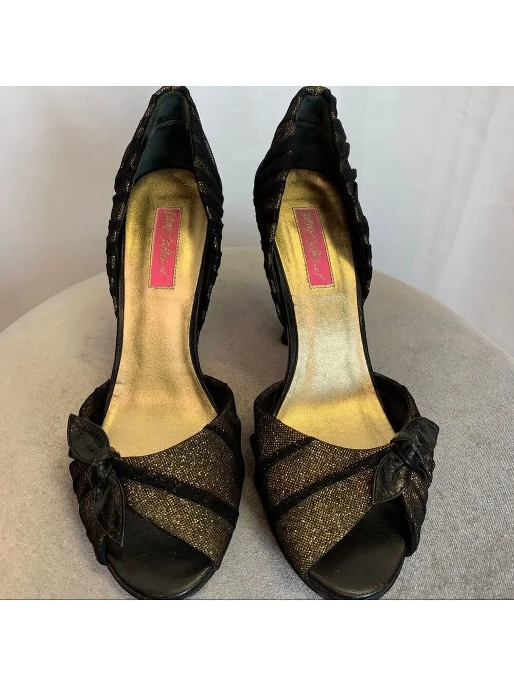 BETSEY Johnson Black Gold Beverly Heels Size 8